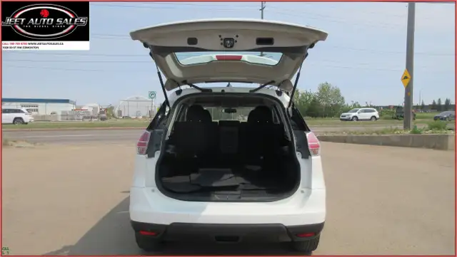 2015 Nissan Rogue S AWD SUV in Cars & Trucks in Edmonton - Image 12