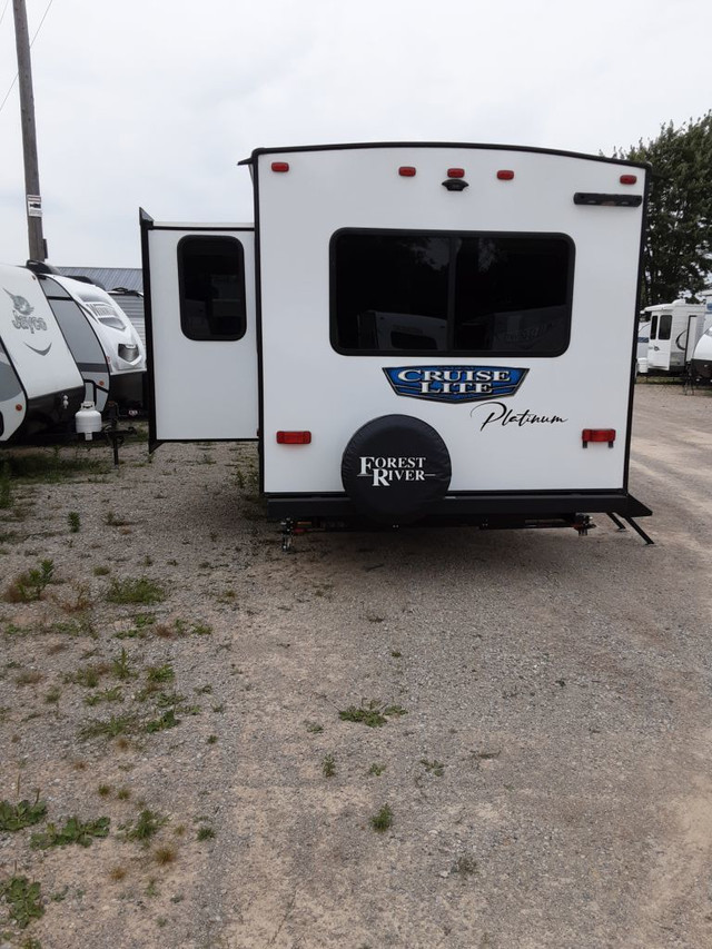 2024 FOREST RIVER CRUISE LITE 24RLXLX in Travel Trailers & Campers in London - Image 4