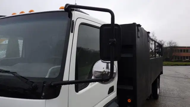 2009 international CF 600 City Star Side Dump Truck 3 Seater Die in Heavy Trucks in Richmond - Image 24