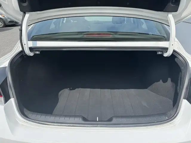 Hyundai Elantra Preferred 2021 Caméra de recul écran tactile siè in Cars & Trucks in Trois-Rivières - Image 19