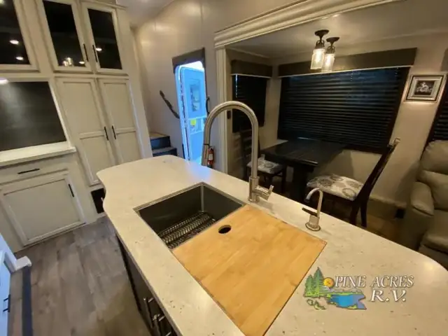 2021 Jayco Eagle 321RSTS in Travel Trailers & Campers in Truro - Image 21