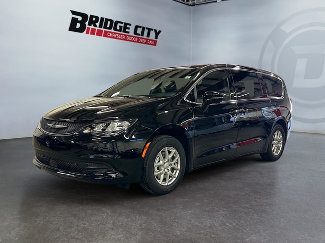 2025 Chrysler Grand Caravan SXT - Heated Seats in Cars & Trucks in Lethbridge