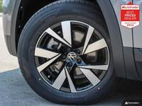 New Price! Odometer is 40747 kilometers below market average! Pure Gray 2023 Volkswagen Atlas Cross... (image 8)