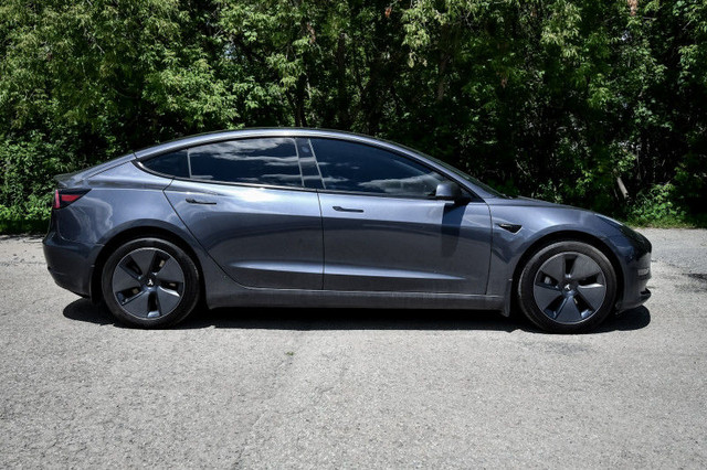 2023 Tesla Model 3 LONG RANGE • LOW MILEAGE • SUNROOF • NAVIGATI in Cars & Trucks in Ottawa - Image 2