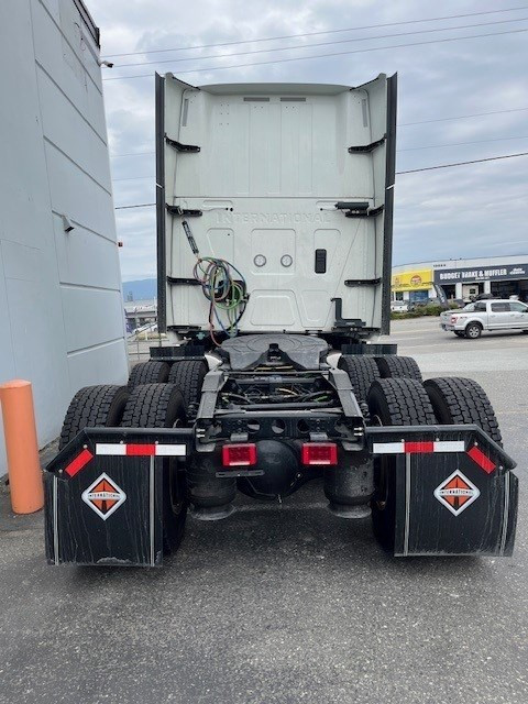 2025 International LT 6x4 in Heavy Trucks in Edmonton - Image 2