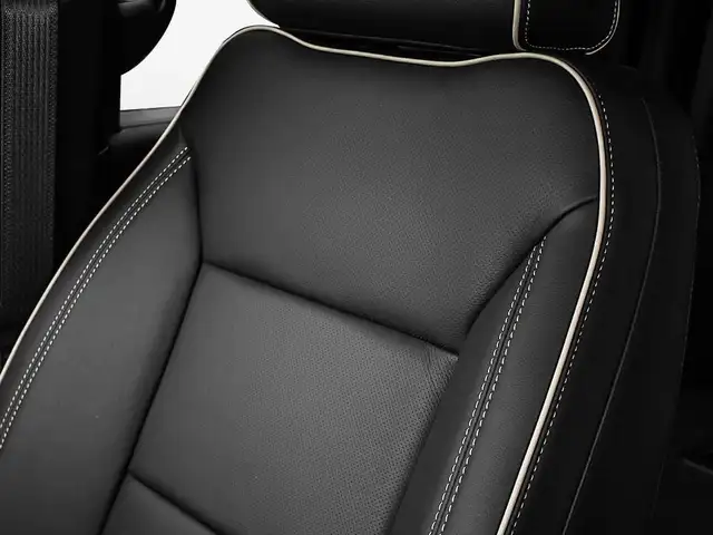 2025 Chevrolet Suburban Premier in Cars & Trucks in City of Montréal - Image 18