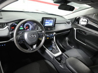 Cash Price: $29,995 Finance Price: $27,995 Apple Carplay, Android Auto, Heated Seats, Blindspot Assi... (image 9)
