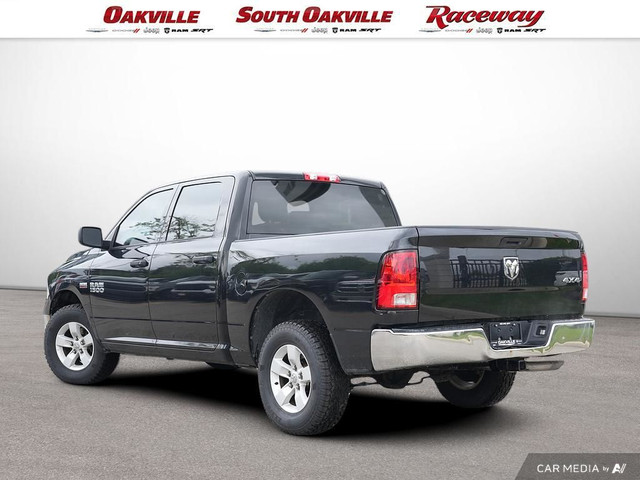 2017 Ram 1500 SXT CREW | 6 SEATER | HEMI | HITCH RECEIVER | in Cars & Trucks in Oakville / Halton Region - Image 4