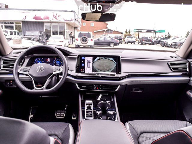 2024 Volkswagen Atlas Peak Edition AWD 7Seater Pano Sunroof in Cars & Trucks in Mississauga / Peel Region - Image 3