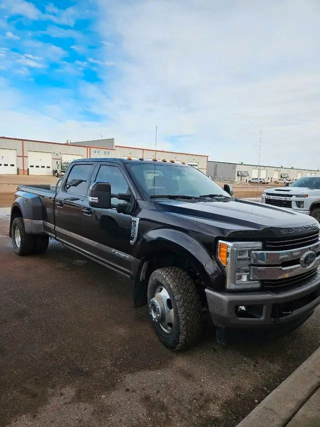 2018 FORD E-350 KING RANCH F350 DUALLY (FINANCING AVAILABLE) in ATVs in Saskatoon - Image 4
