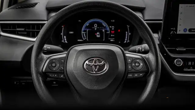 2023 Toyota Corolla Hybrid LE | Heated Seats | Lanekeep in Cars & Trucks in Guelph - Image 14