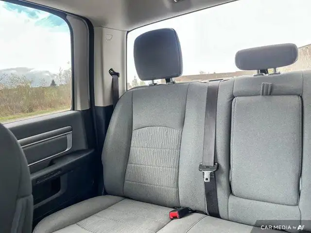 2023 Ram 1500 Classic SLT | Hemi V8 | Trailer Tow Pkg. | 20 in Cars & Trucks in Guelph - Image 14
