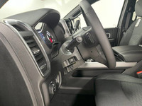 ENGINE: 6.4L V8 HEMI HD (STD),Four Wheel Drive,Tow Hitch,Power Steering,ABS,4-Wheel Disc Brakes,Brak... (image 8)