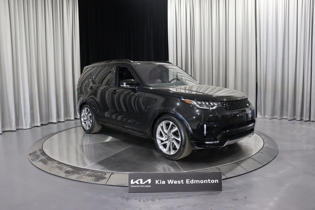 2020 Land Rover Discovery Landmark 4x4 / Heated Leather Seats... in Cars & Trucks in Edmonton
