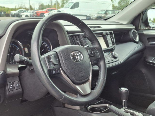 2018 Toyota RAV4 XLE AWD | Sunroof | Heated Seats | Power Seat in Cars & Trucks in Guelph - Image 2