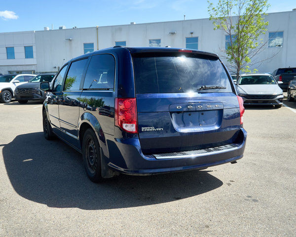 2017 Dodge Grand Caravan SXT Premium Plus | Leather Interior in Cars & Trucks in Edmonton - Image 3
