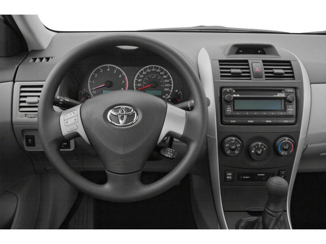 2013 Toyota Corolla CE 4-door Sedan CE 4A in Cars & Trucks in City of Toronto - Image 4