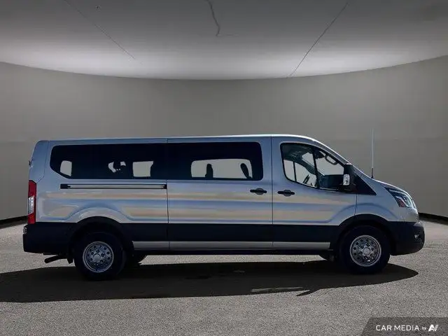 2023 Ford Transit Passenger Wagon T350 | Bluetooth in Cars & Trucks in Saskatoon - Image 9