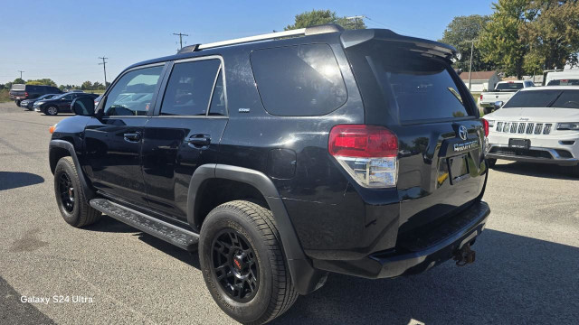 2013 Toyota 4Runner SR5 in Cars & Trucks in London - Image 3