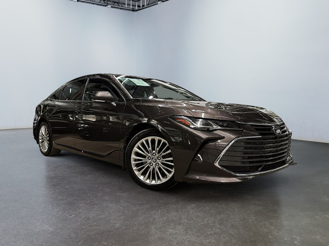 2019 Toyota Avalon LIMITED+TOIT-OUVRANT+CUIR+NAVI+V6+CLEAN in Cars & Trucks in City of Montréal