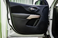 Bluetooth, Air Conditioning, Power Windows, Cruise Control! 6 LOCATIONS KINGSTON - (613) 384-5638 |... (image 8)