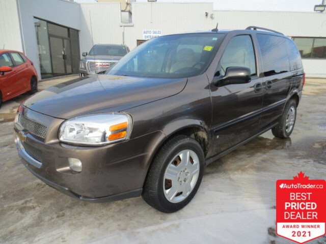  2009 Chevrolet Uplander 4dr Reg WB LS - **Low Kms** in Cars & Trucks in Winnipeg