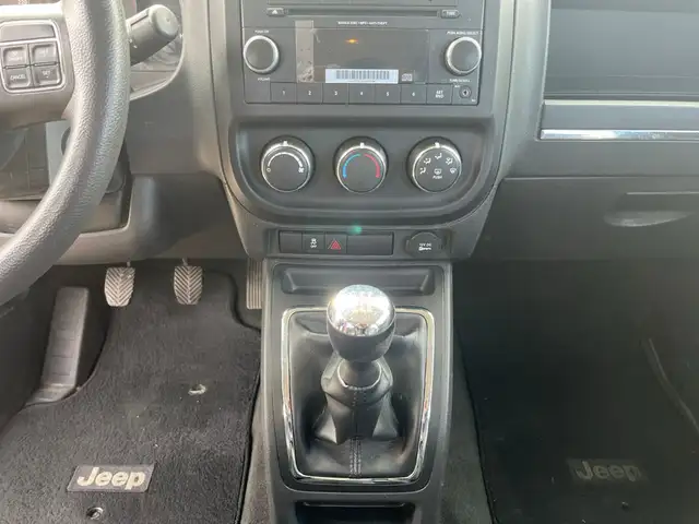 2012 Jeep Patriot 4WD 4dr Sport in Cars & Trucks in Calgary - Image 17