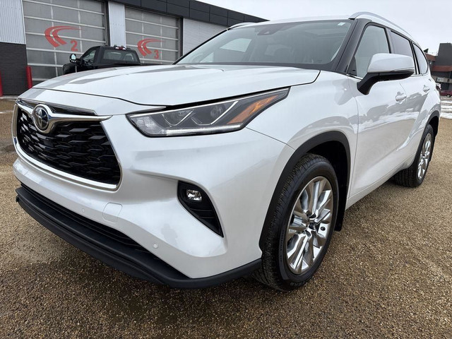 2024 Toyota Highlander LIMITED in Cars & Trucks in Edmonton - Image 2