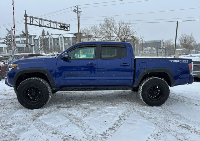 2023 Toyota Tacoma Double Cab TRD V6 4x4, Navigation - Low Kms in Cars & Trucks in Calgary - Image 3
