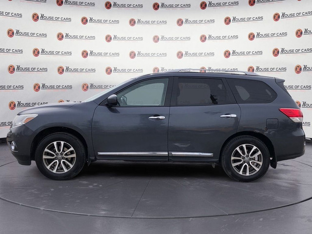  2014 Nissan Pathfinder SL / Leather / Back up cam in Cars & Trucks in Calgary - Image 2