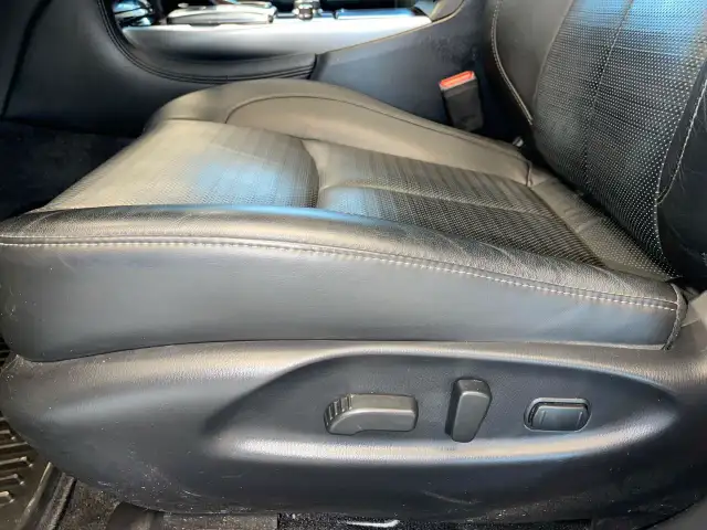 2019 Infiniti Q70 3.7 AWD Sport Fresh Trade! Local Unit! Rare Un in Cars & Trucks in Regina - Image 21