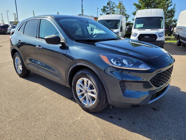 2022 Ford Escape SE AWD | HEATED STEERING WHEEL | REMOTE START in Cars & Trucks in Strathcona County - Image 3