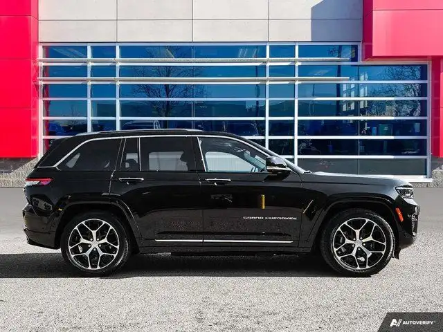 2022 Jeep Grand Cherokee 4xe Summit Reserve | Demo | Leather in Cars & Trucks in Guelph - Image 8
