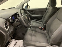 Check out this vehicle's pictures, features, options and specs, and let us know if you have any ques... (image 7)