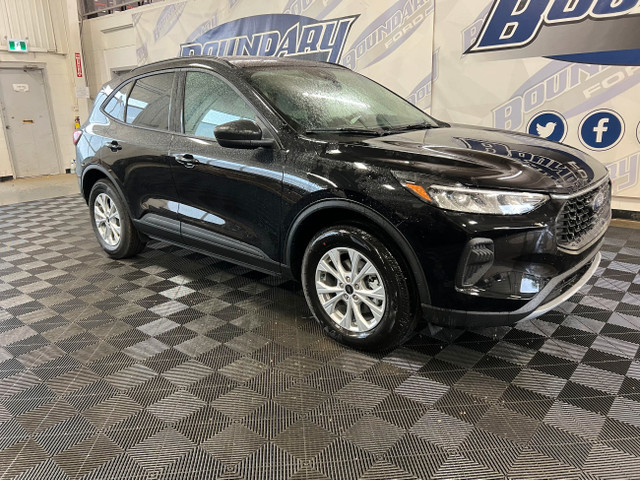 2025 Ford Escape ACTIVE | ACTIVE PREM TECHNOLOGY PKG | REM START in Cars & Trucks in Lloydminster - Image 2