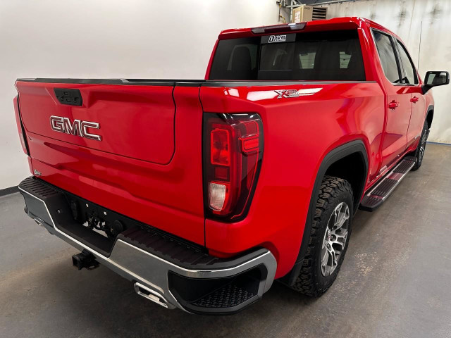 2022 GMC Sierra 1500 Limited SLE 3.0L DURAMAX 6CYL | HEATED F... in Cars & Trucks in Lethbridge - Image 3