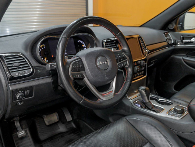 Jeep Grand Cherokee TRAILHAWK 4X4 V8 *TOIT* NAV GR REMORQ SIÈGES in Cars & Trucks in Laurentides - Image 2