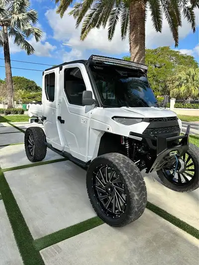 APPLY NOW: https://www.ridecollective.ca/get-pre-approved 2022 Polaris Ranger NorthStar is a 999cc,...