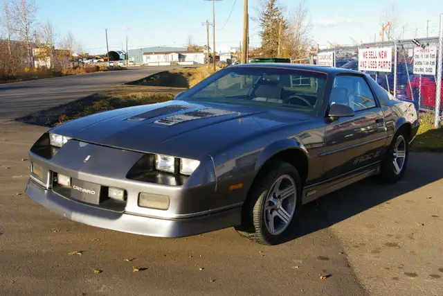 1988 Camaro IROC 350 Auto dans Autos et camions dans Ville d’Edmonton - Image 4