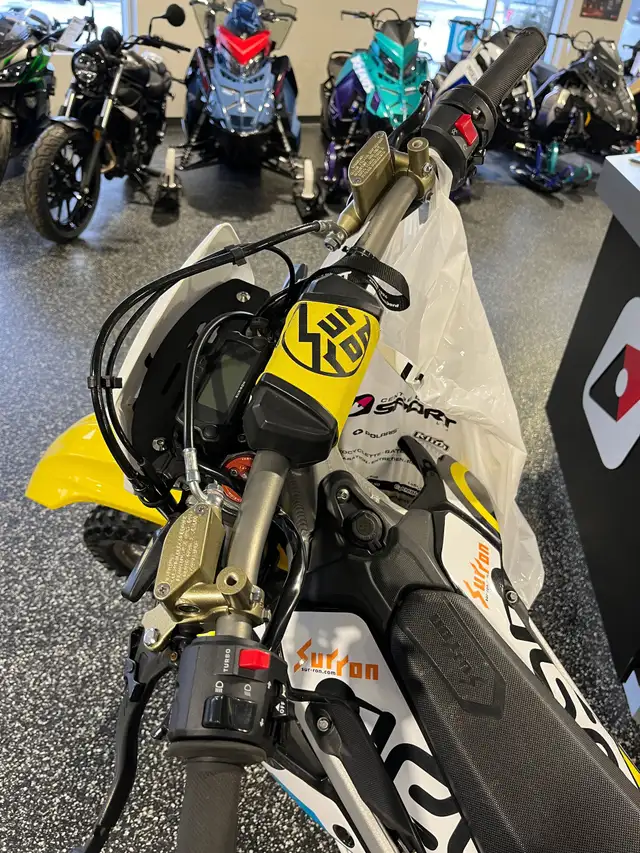 2023 Surron Storm Bee 2.0 in Other in Lac-Saint-Jean - Image 3