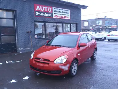 Hyundai Accent 2010 283 308 km Économique et FiableOffert chez Auto St-Hubert, situé au 3500 Montée...
