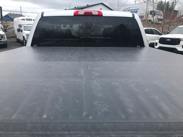 2018 Chevrolet Silverado 1500 4X4 Crew Cab 143.5" LT w/1LT | 5.3 in Cars & Trucks in City of Toronto - Image 4