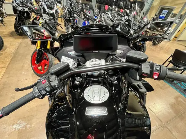 2024 BMW K 1600 Grand America Black Storm Metallic in Sport Touring in City of Halifax - Image 4