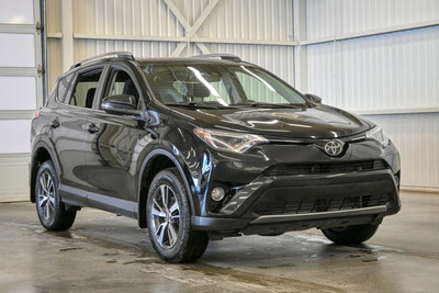 2018 Toyota RAV4 XLE AWD 4 cyl. 2,5L , toit , sièges chauffants