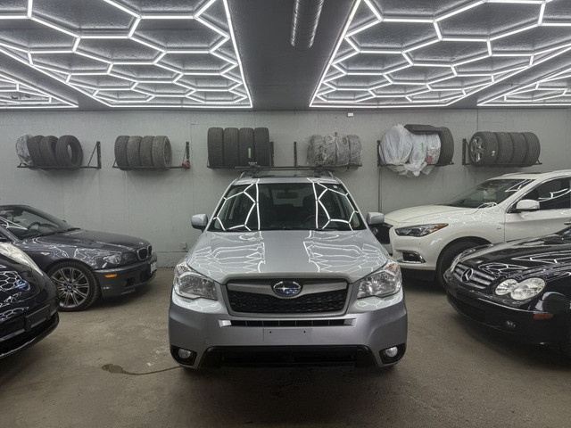 2016 Subaru Forester 2.5i Touring 4dr All-wheel Drive in Cars & Trucks in Ottawa - Image 3