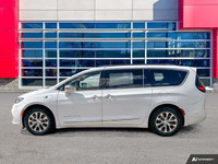 This Chrysler Pacifica Hybrid has a strong Gas/Electric V-6 3.6 L/220 engine powering this Variable... (image 1)