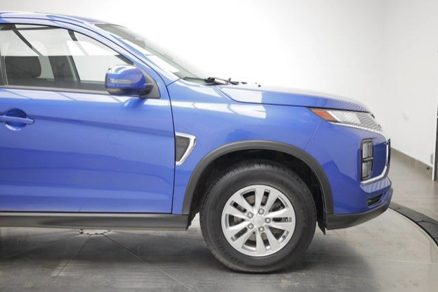 2022 Mitsubishi RVR SE in Cars & Trucks in Calgary - Image 3