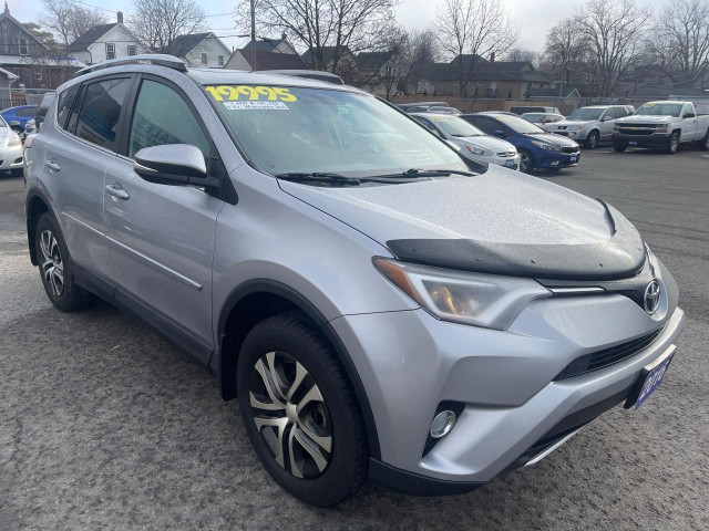  2016 Toyota RAV4 XLE, All Wheel Drive, Sunroof,Lane Departure A in Cars & Trucks in St. Catharines