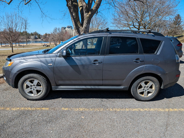 2009 Mitsubishi Outlander LS V6 AWD 3.0 L in Cars & Trucks in Ottawa - Image 3