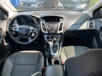 Ford focus 2012 Automatique 115 000km Vitre electrique Air climatise Siege Chauffant Sur pneu hiver... (image 9)